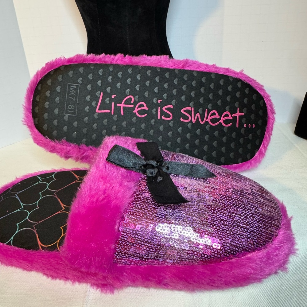 Pink Sequins slippers slip on Life Is Sweet size M 7 - 8 NWOT  1” thick cushion